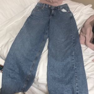Women’s Baggy Blue Jeans
